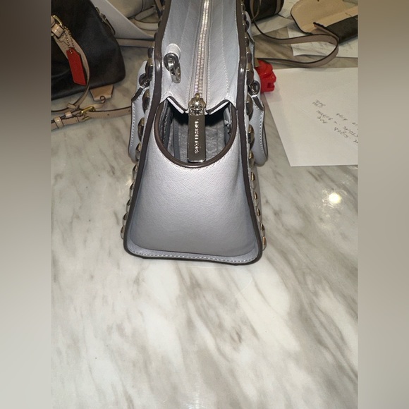 Authentic Michael Kors medium size hand held bag - Picture 6 of 11